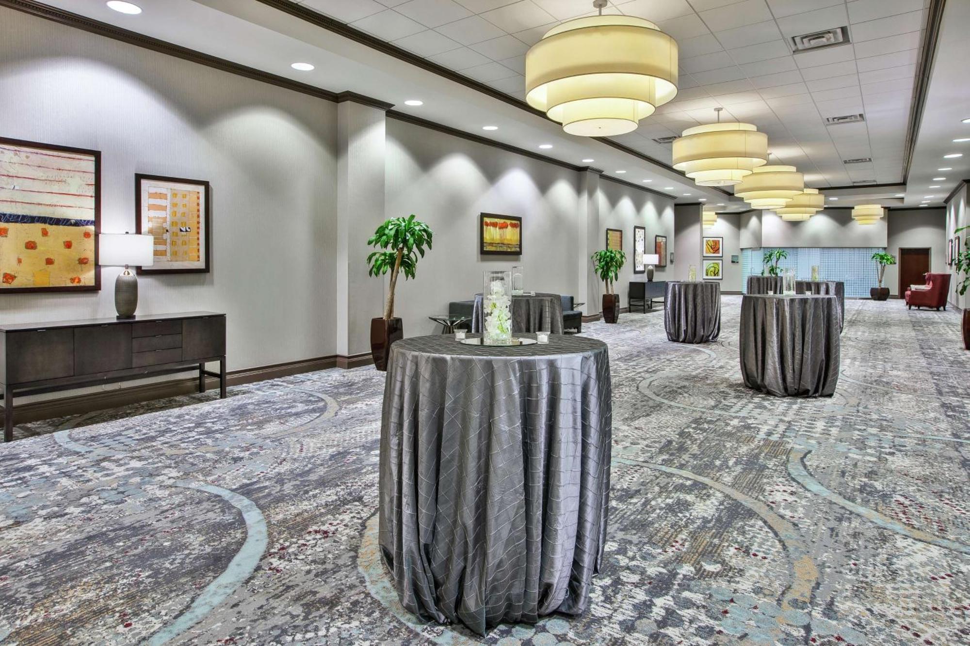 Embassy Suites Columbus - Airport Экстерьер фото